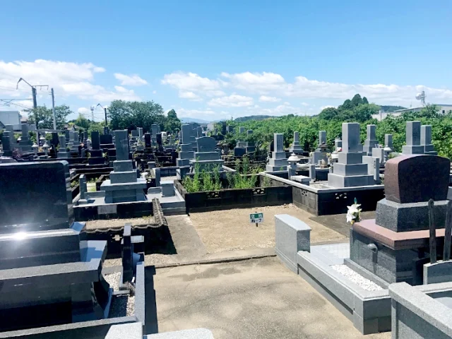 千丈墓地（せんじょうぼち）